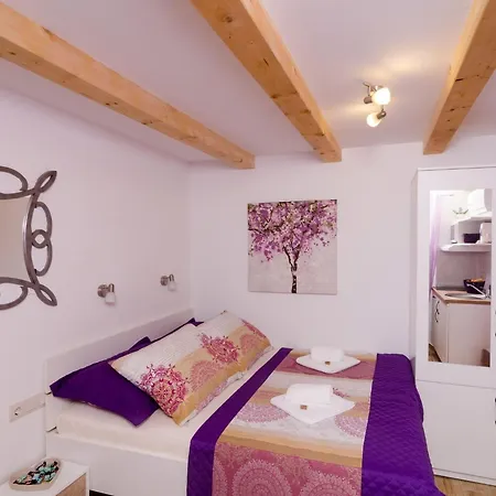 Lavender Garden - Ground Floor - 1 Apartment